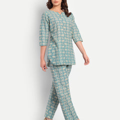 Royal Elephants – Powder Blue