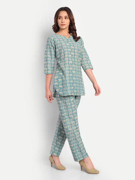 Royal Elephants – Powder Blue