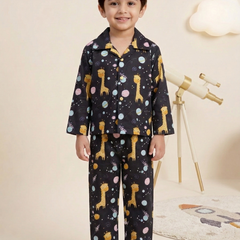 Jungle Sky Giraffe – Black