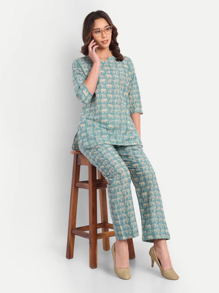 Royal Elephants – Powder Blue