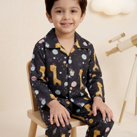 Jungle Sky Giraffe – Black