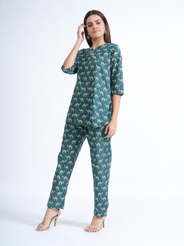 Nomad Nights – Teal